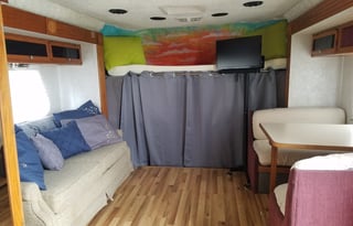 Gulfstream B touring Cruiser with 2 Slides and SOLAR PANEL