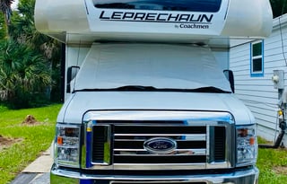 2021 Coachmen RV Leprechaun 319mb