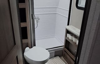 2022 (9534) Grand Design Imagine XLS