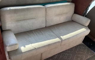 2014 Winnebago Alaskan Adventurer