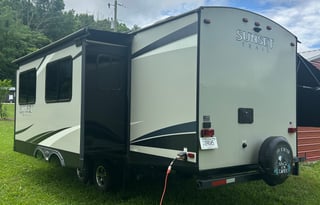 The Sunny Rig | DELIVERY/SET UP | Outdoor Kitchen