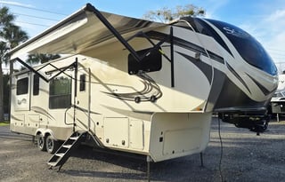 2021 Solitude 375RES-R