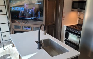 Family Fun Starts Here Spacious 5th Wheel Camper!