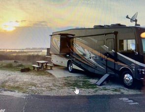 Thor Motor Coach Outlaw 38RE