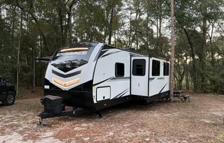 2021 Cruiser Embrace EL280 King bed w Bunk Room