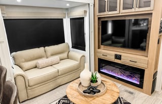 2025 Forest River 5th Wheel Sandpiper 3800RK