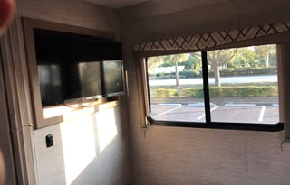 2021 Thor Motor Coach Quantum SE SE28 Ford