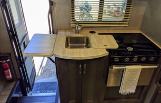 NeXus RV Triumph 24T