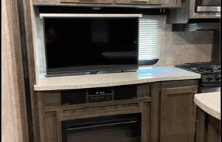 2019 Highland Ridge Bunk House with HUGE couch