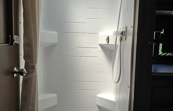 Rain or shine, sunlight or moonlight, you'll love showering under the stars!