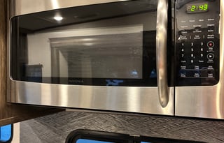 Stocked 5th Wheel | King Bed & Generator Included