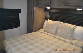 2022 Venture RV SportTrek ST327VIK