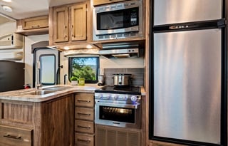 28ft Adventure Rig WITH Outdoor Kitchen & E-Bikes