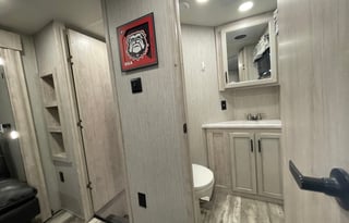 2022 Sandpiper Luxury 388BHRD