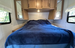 All-Inclusive Experience - 34' 2022 Avenger 27DBS