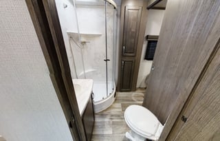 !!NO COSTLY INSURANCE FEES!! MONTH TO MONTH ONLY