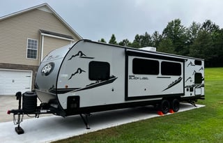 Elite Escape RV Rentals Co.   -   Delivery Only