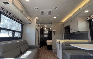 Jayco Greyhawk , Spacious, Like new, Pet Friendly