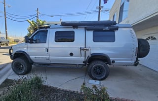 2004 Ford E-350 Sports Mobile