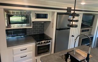 2022 Palomino Puma 32MBDS