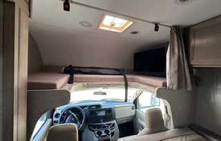 2022 THOR FOUR WINDS 30D