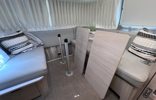 Airstream Globetrotter 27FB