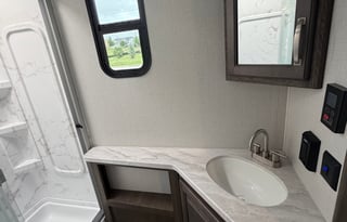2023 Keystone RV Cougar Half-Ton 27BHS