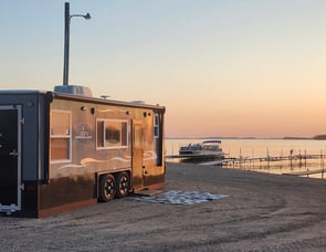 Ice Castle Fish Houses Ice Castle Fish Houses RV Hybrid Extreme