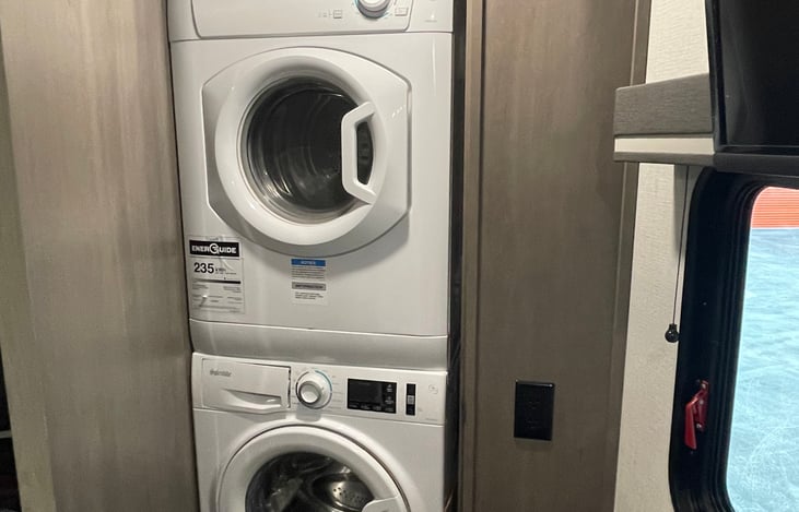 washer and dryer so you dont have to use the public ones at the campground and have to walk or carry laundry around and keep checking to see if its done or not.