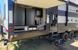 Spacious Large Pet Friendly Family Camper