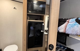 NEW! 2025 COLEMAN 17B - Your Adventures Await - NV