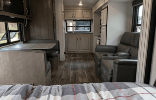 goFAR! 2021 Keystone Cougar 22MLS. Fully Equipped!