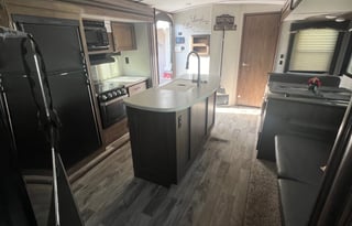 Lady Cougar 2020 Keystone