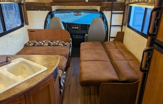 2014 Chevy RV of Altoona- Super Clean!