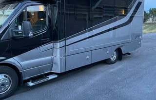 2023 Renegade Vienna 25VRML, Mercedes 3500 Chassis