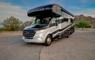 Ultimate Mercedes Couples Retreat on Wheels!