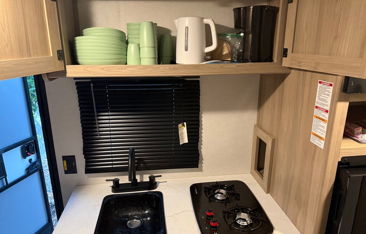 Kitchen set, coffee maker and water boiler