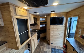 Frank 2023 ice castle range runner