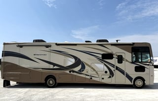 2017 Thor Motor Coach Windsport 35M