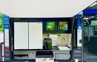 DELIVERY ONLY! 3-BUNK BEDROOM!Family Friendly!