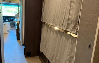 Bon-Bon - The Luxury Getaway RV