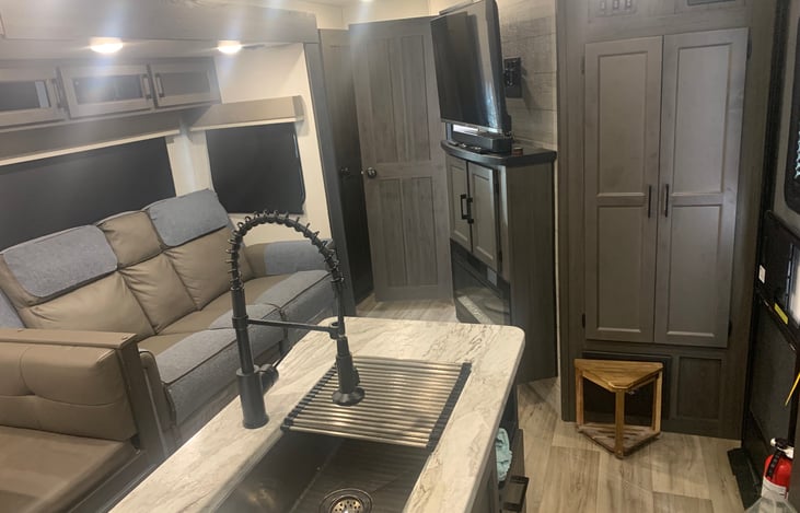 island sink, reclining heated loveseat