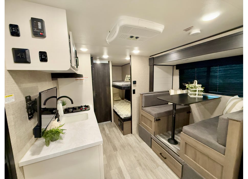 Travel Trailer rentals in Largo