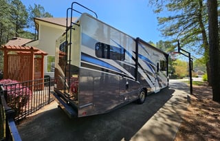 2024 Thor Motor Coach Quantum LC LF31