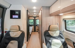 180 WEEKEDAYS ! Sleeps 4/SEATS 4 pop up tent