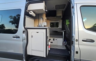 FOUR TENS- 2025 Thor Motor Coach Tranquility 19M