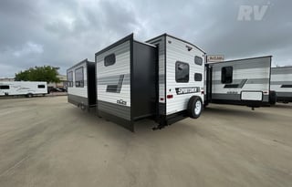 Like New 35' RV Travel Trailer