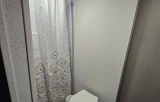 Brand New Viking, Spacious and Clean "The Beehive"