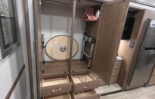 2023 Thor Motor Coach Outlaw 38MB