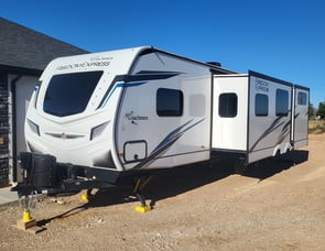 Coachmen RV Freedom Express Liberty Edition 326BHDSLE